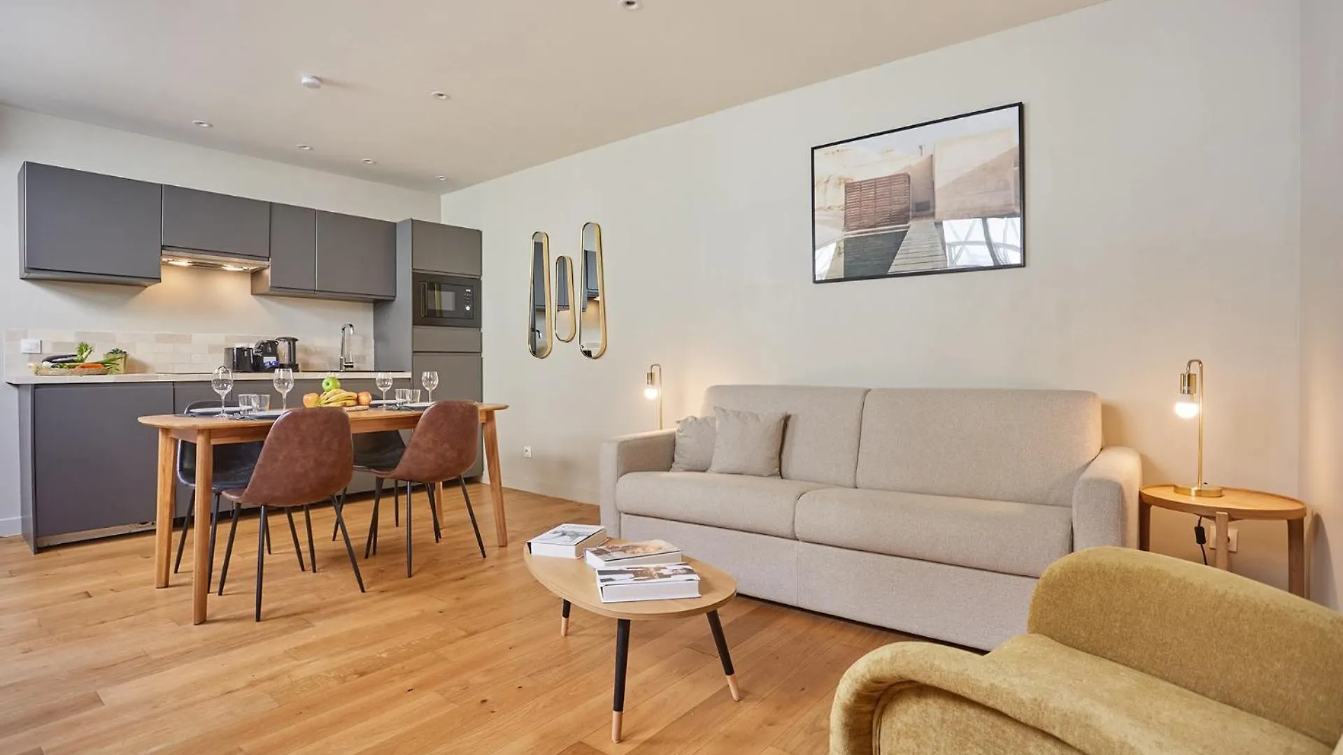 Apartment Center Of Paris By Studio Prestige location